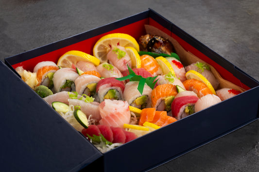 C9 (34pcs) Sushi & Sasimi combo