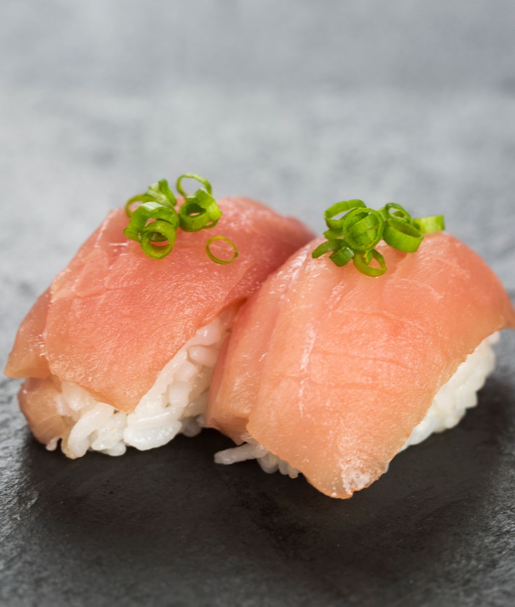 A7 Hamachi Nigiri - BentoMe