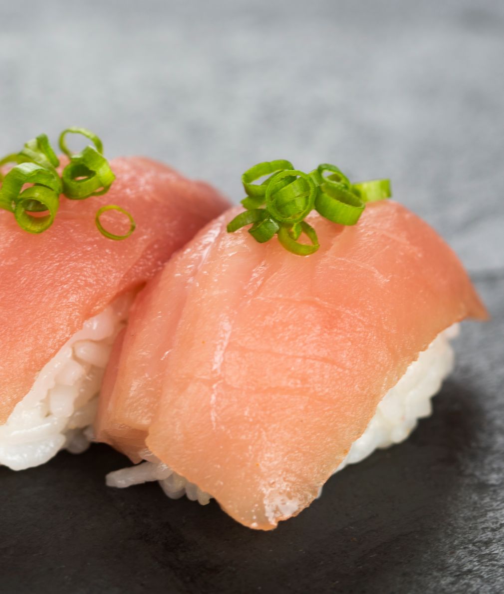 A7 Hamachi Nigiri - BentoMe