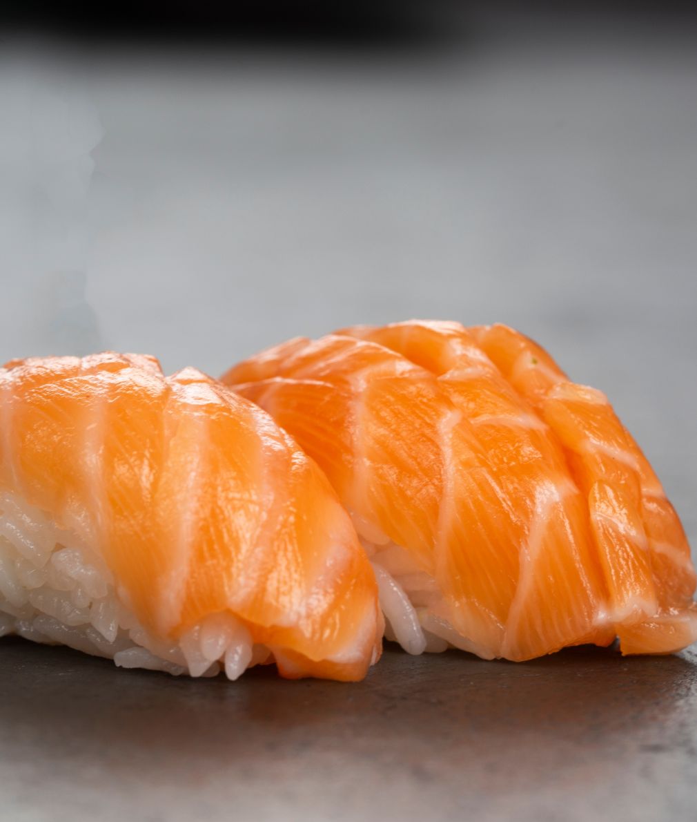 A8 Salmon Nigiri - BentoMe