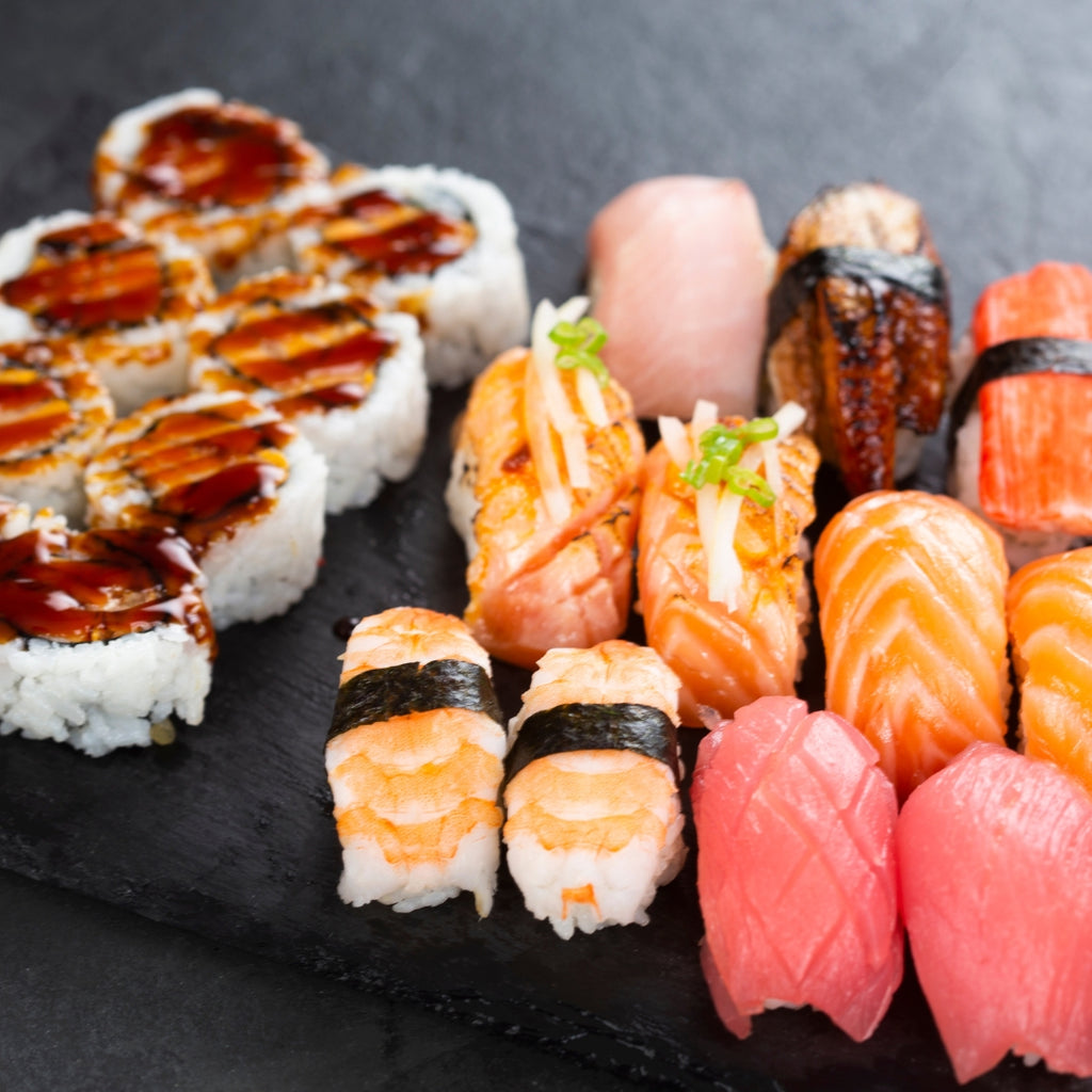 C6 Deluxe  Sushi & Roll Combo - BentoMe